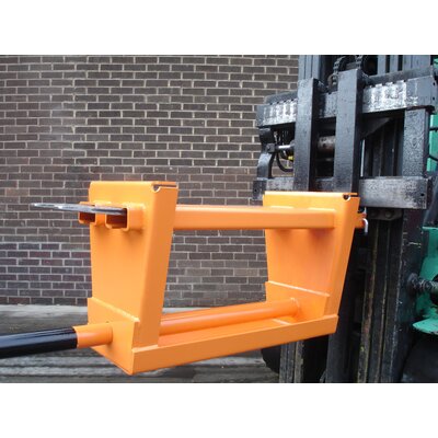 Fork Mounted Carpet Pole