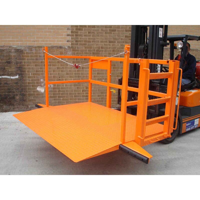 Loadlifter Unit with Ladder | Lifting Gear & Safety
