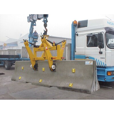 Concrete Highway Divider Clamp