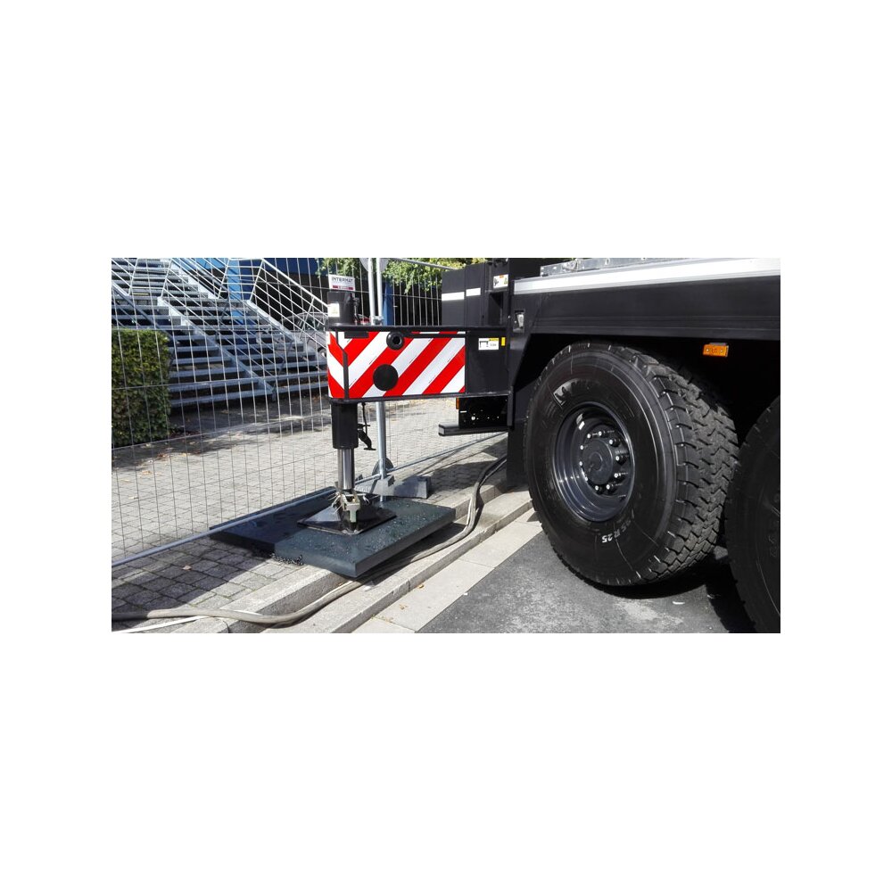 Outrigger Block in use