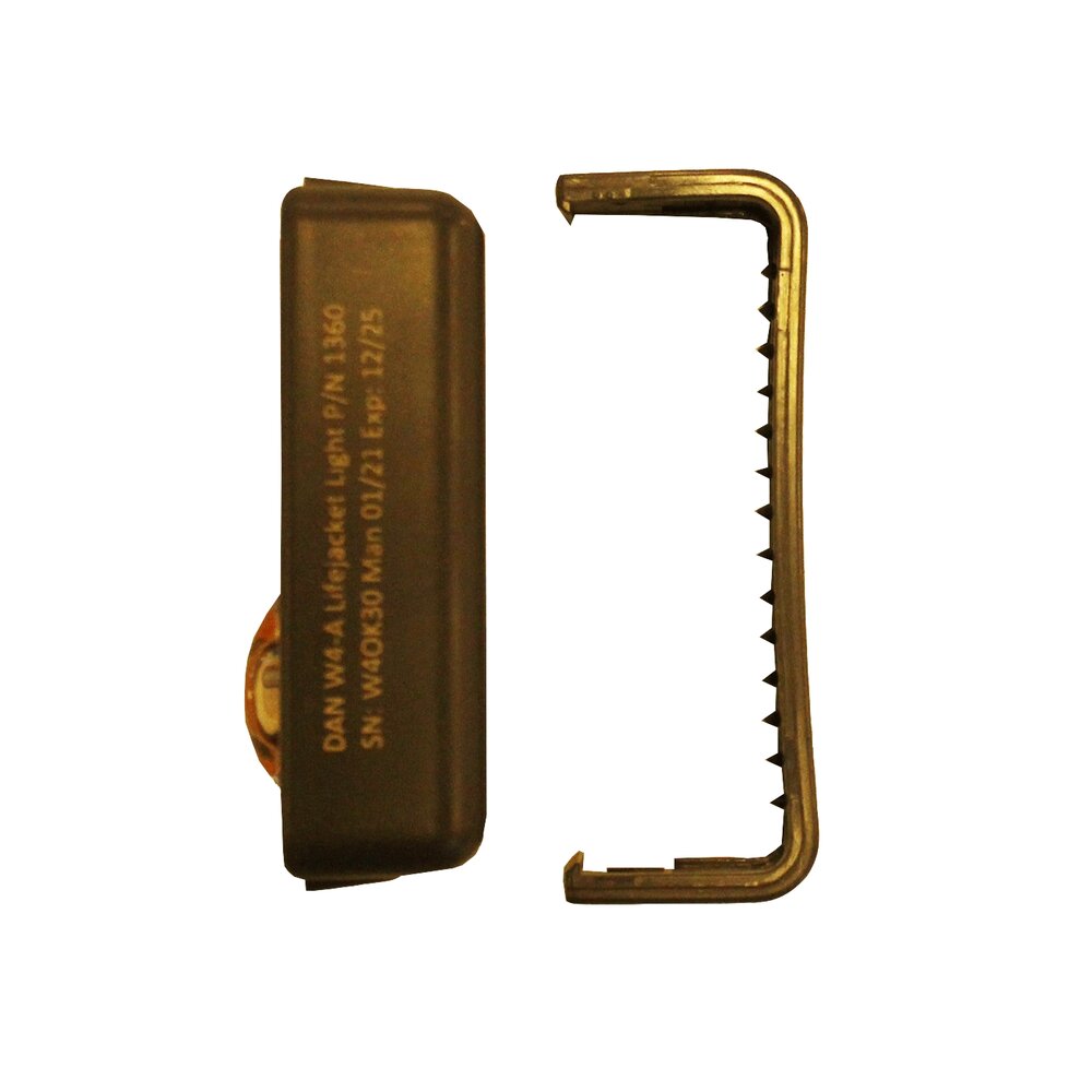 The Daniamant wateractivated emergancy light for lifevests lasts for 60 hours.