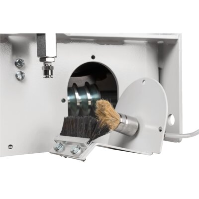 Brushes on the worm shaft on DW1000