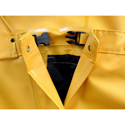 Side closed by plastic buckle and snap fastener