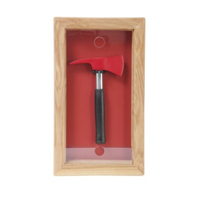 Made og glasfibre polyester calculated to handle tough weather conditions.